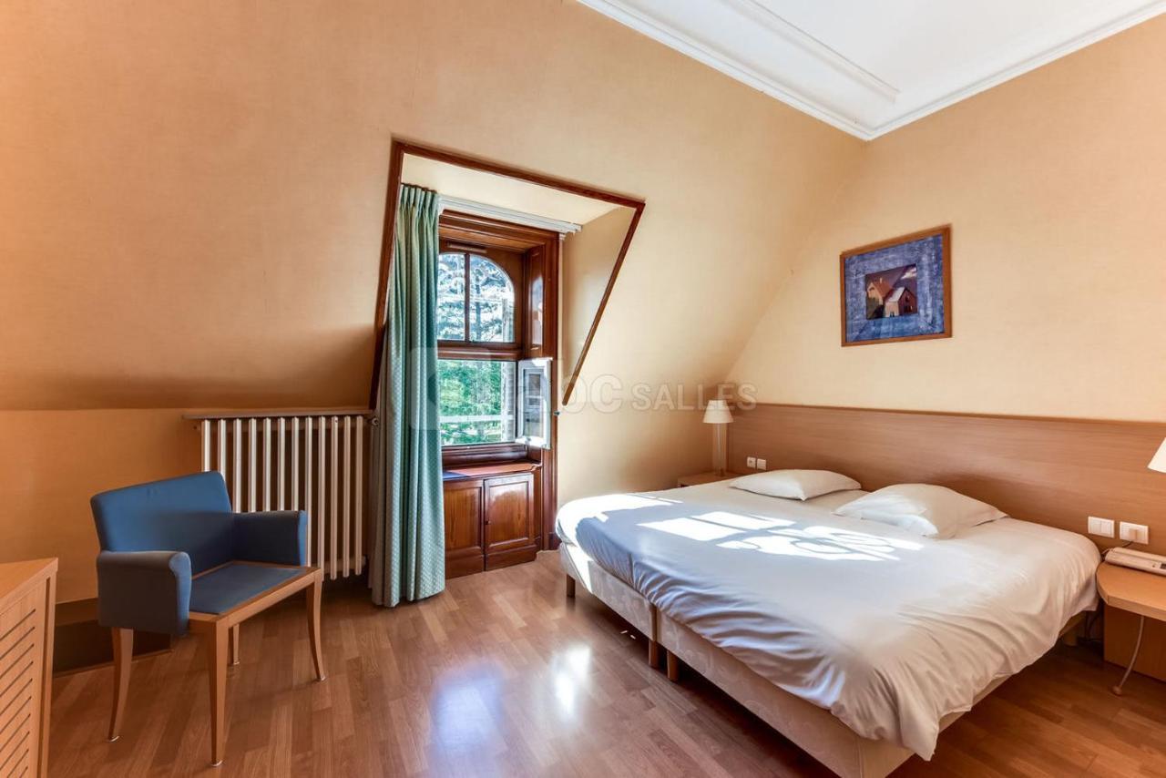Hotel-Restaurant Domaine De La Grande Garenne ヌヴィー＝シュル＝バランジョン エクステリア 写真