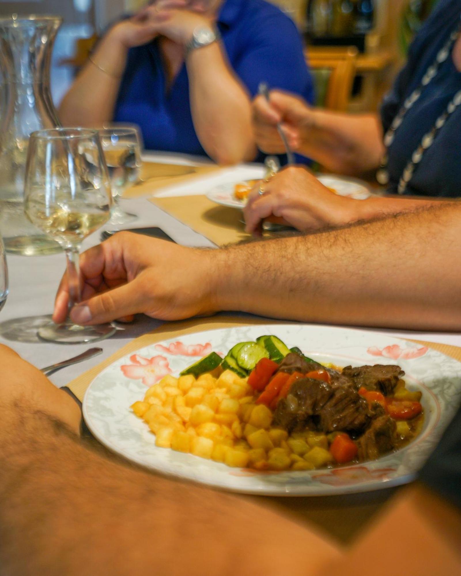 Hotel-Restaurant Domaine De La Grande Garenne ヌヴィー＝シュル＝バランジョン エクステリア 写真