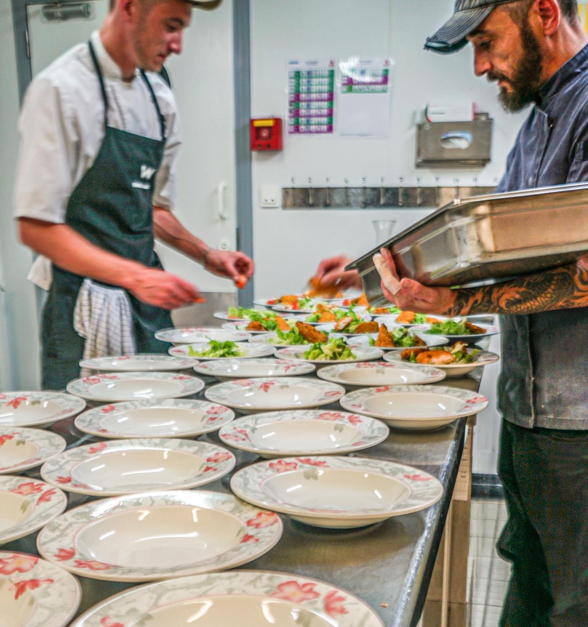 Hotel-Restaurant Domaine De La Grande Garenne ヌヴィー＝シュル＝バランジョン エクステリア 写真
